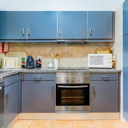 公寓 Sunny Oasis With Pool