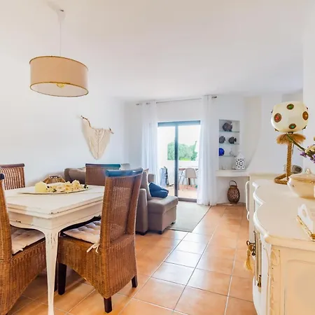 Sunny Oasis With Pool *