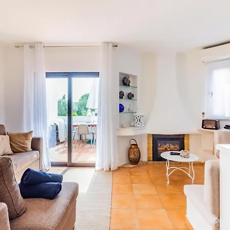 شقة Sunny Oasis With Pool