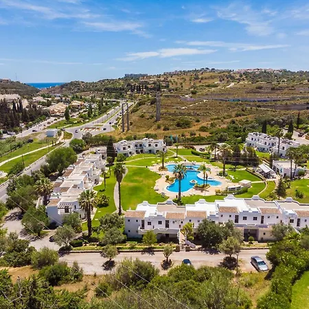 Sunny Oasis With Pool Αλμπουφέιρα