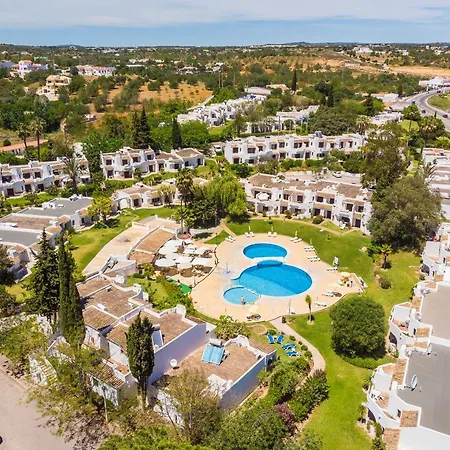 Sunny Oasis With Pool Διαμέρισμα *