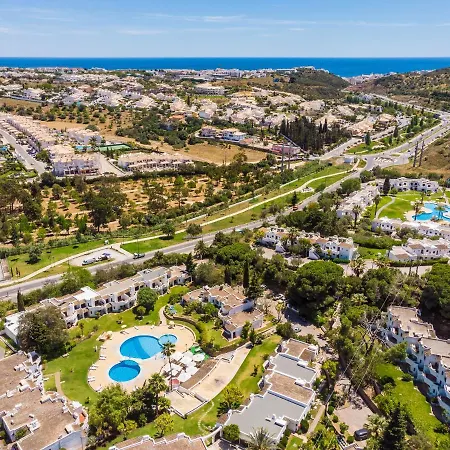 Διαμέρισμα Sunny Oasis With Pool *