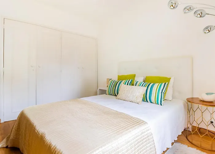 Sunny Oasis With Pool Apartament Albufeira