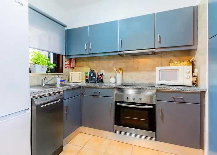 Sunny Oasis With Pool